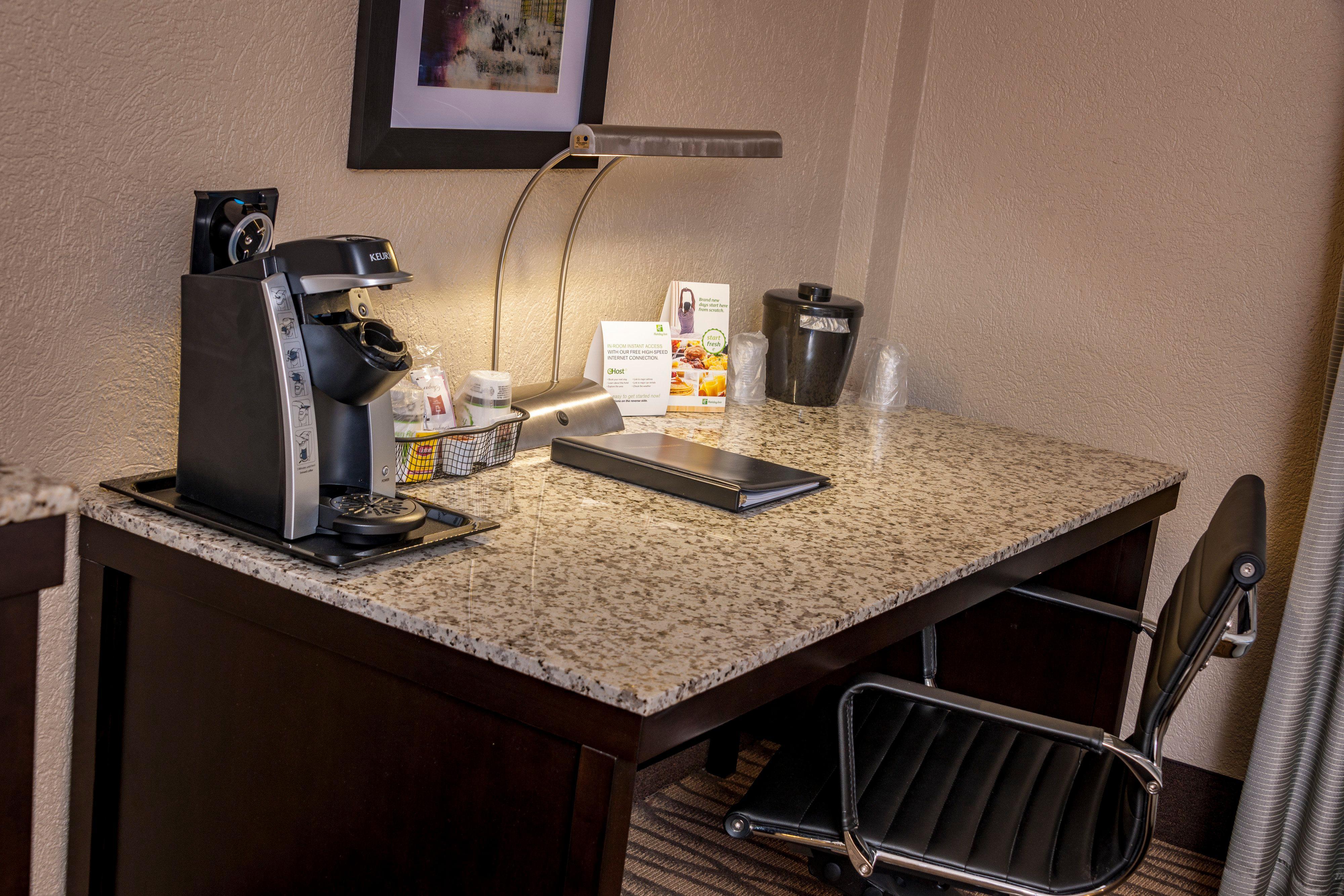 Best Western Plus Strongsville Cleveland Exterior photo