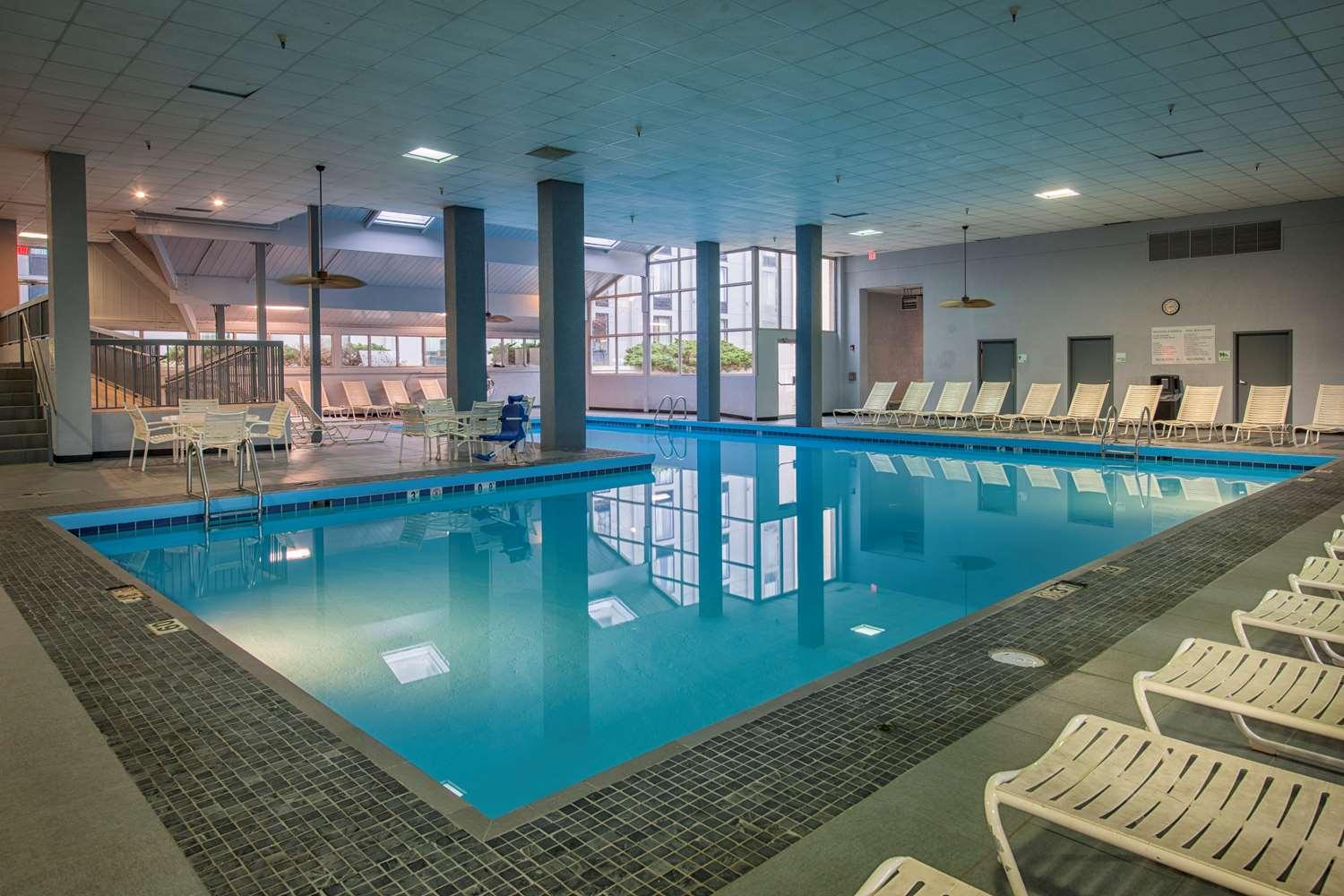 Best Western Plus Strongsville Cleveland Exterior photo