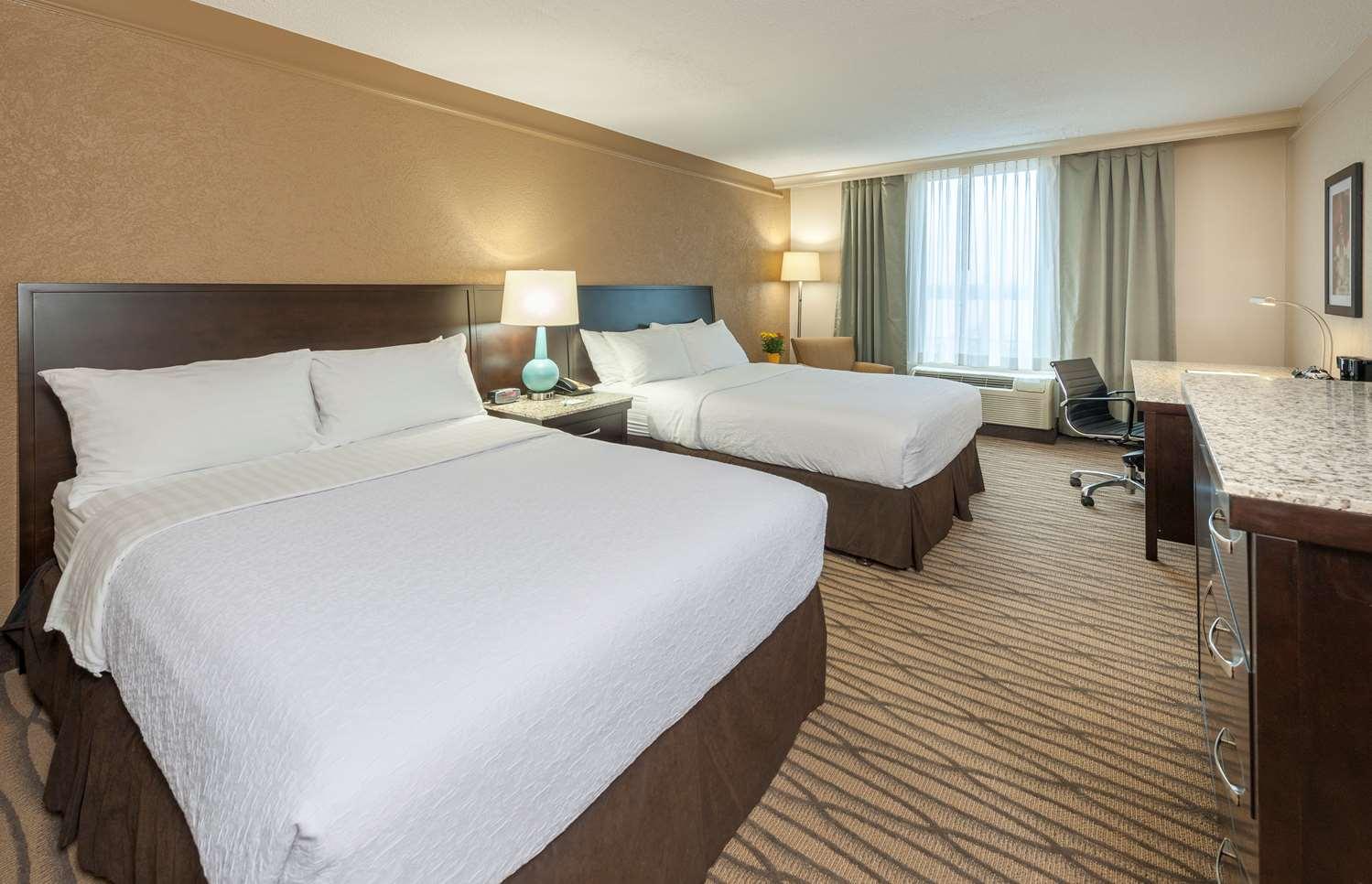 Best Western Plus Strongsville Cleveland Exterior photo