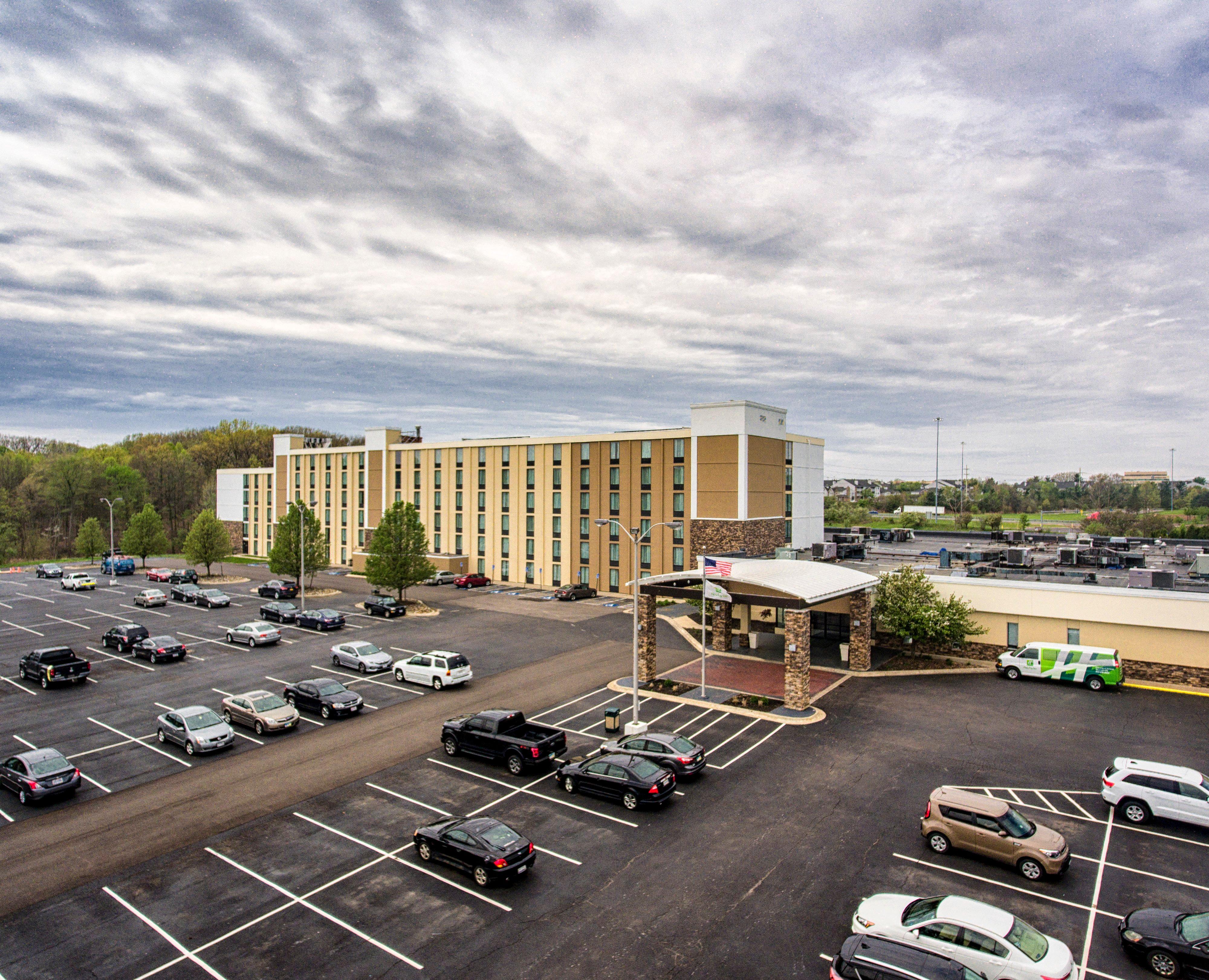 Best Western Plus Strongsville Cleveland Exterior photo