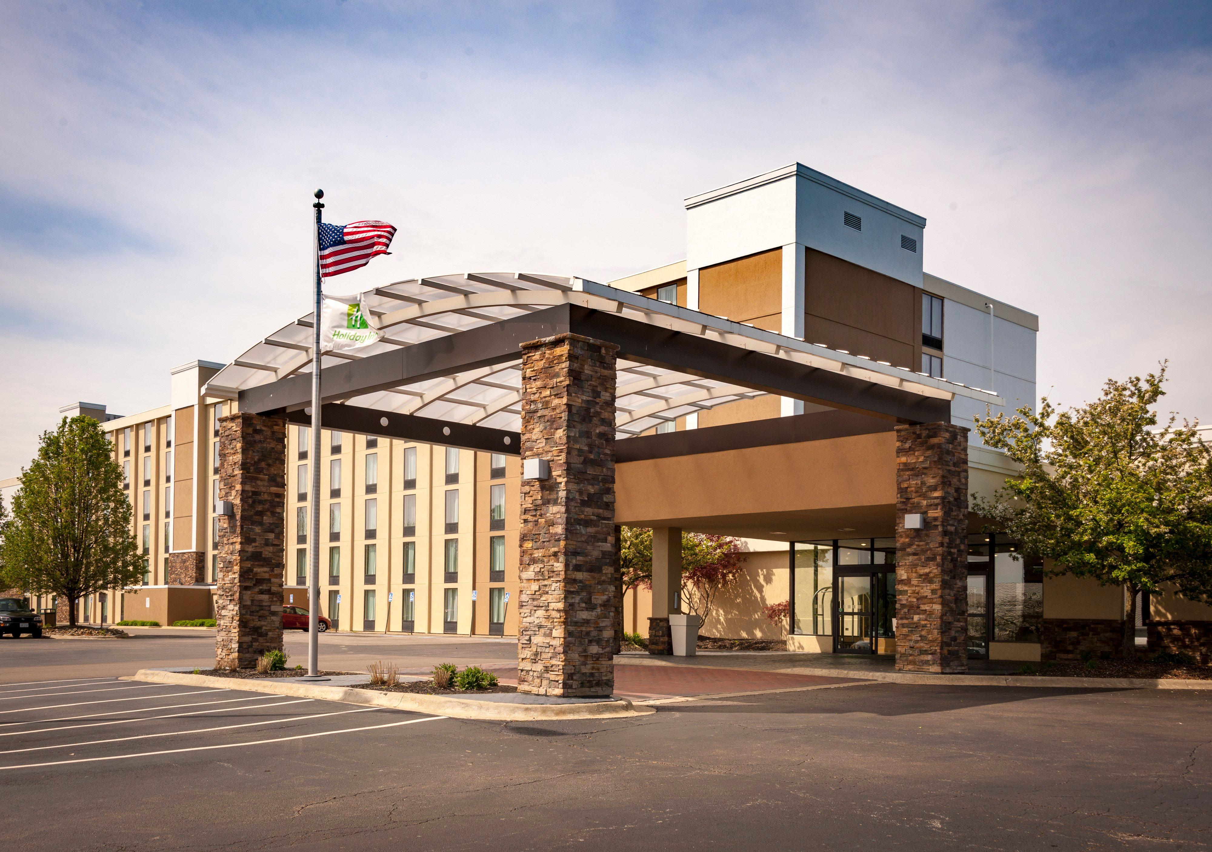 Best Western Plus Strongsville Cleveland Exterior photo
