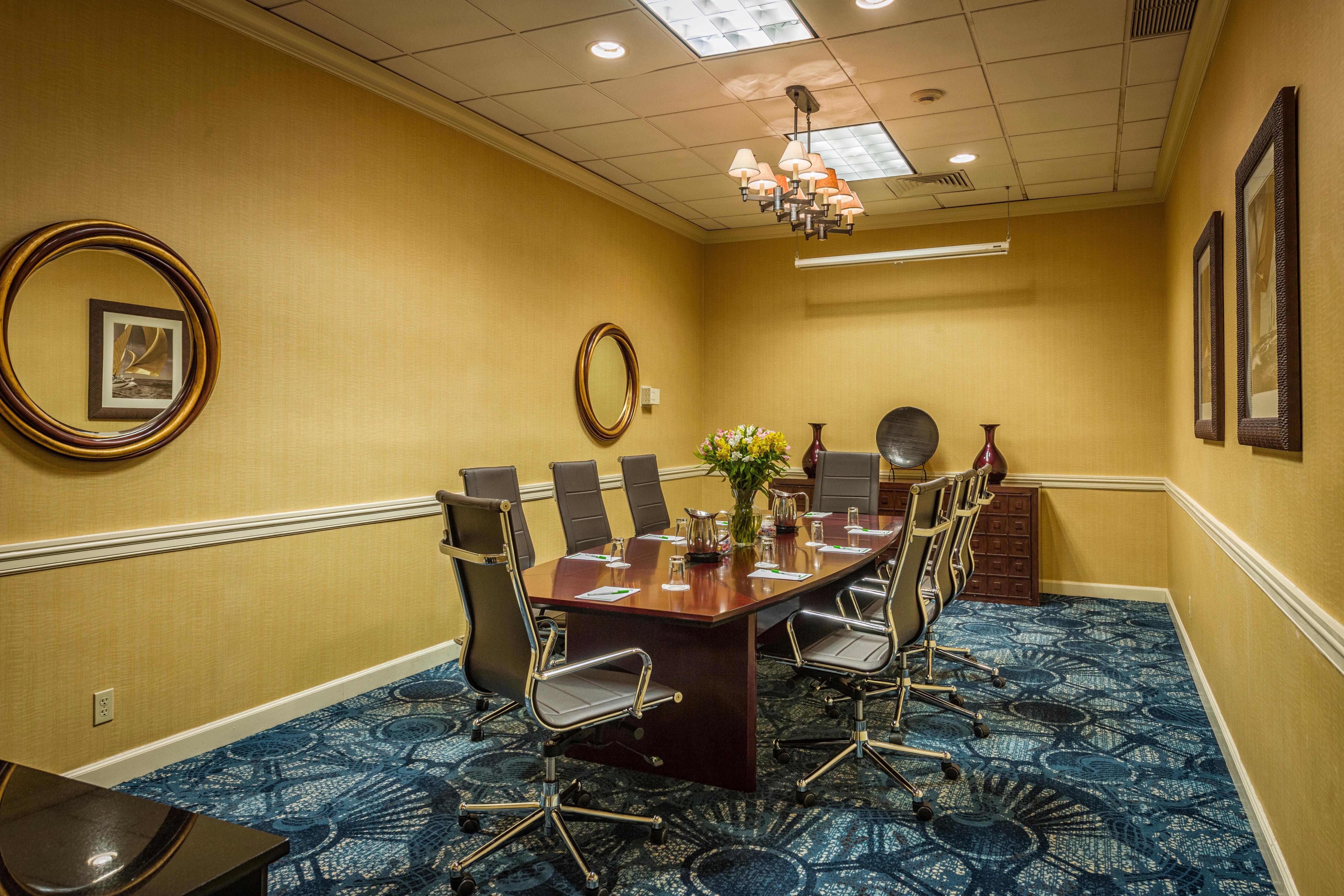 Best Western Plus Strongsville Cleveland Exterior photo