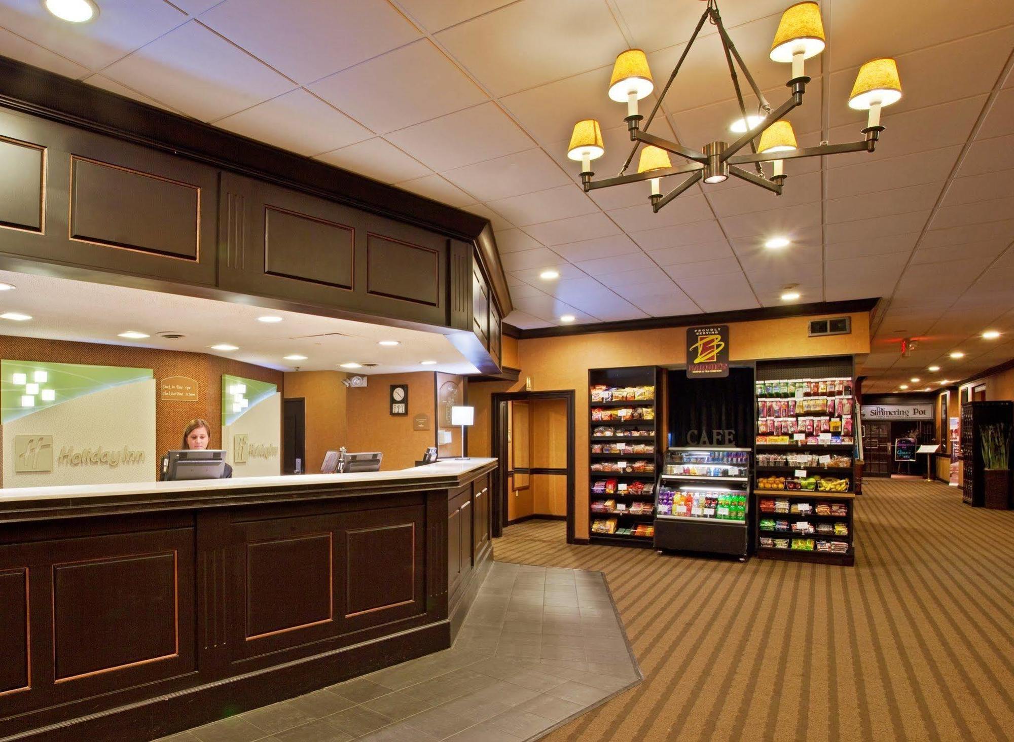 Best Western Plus Strongsville Cleveland Exterior photo