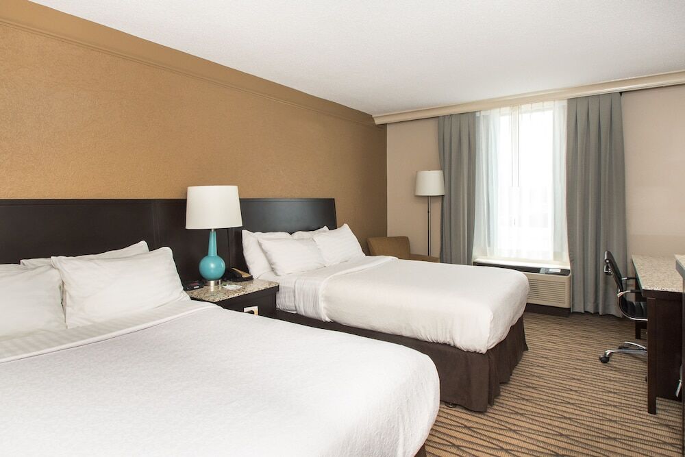 Best Western Plus Strongsville Cleveland Exterior photo